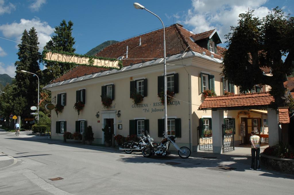 Guesthouse Avsenik Begunje na Gorenjskem Exterior photo