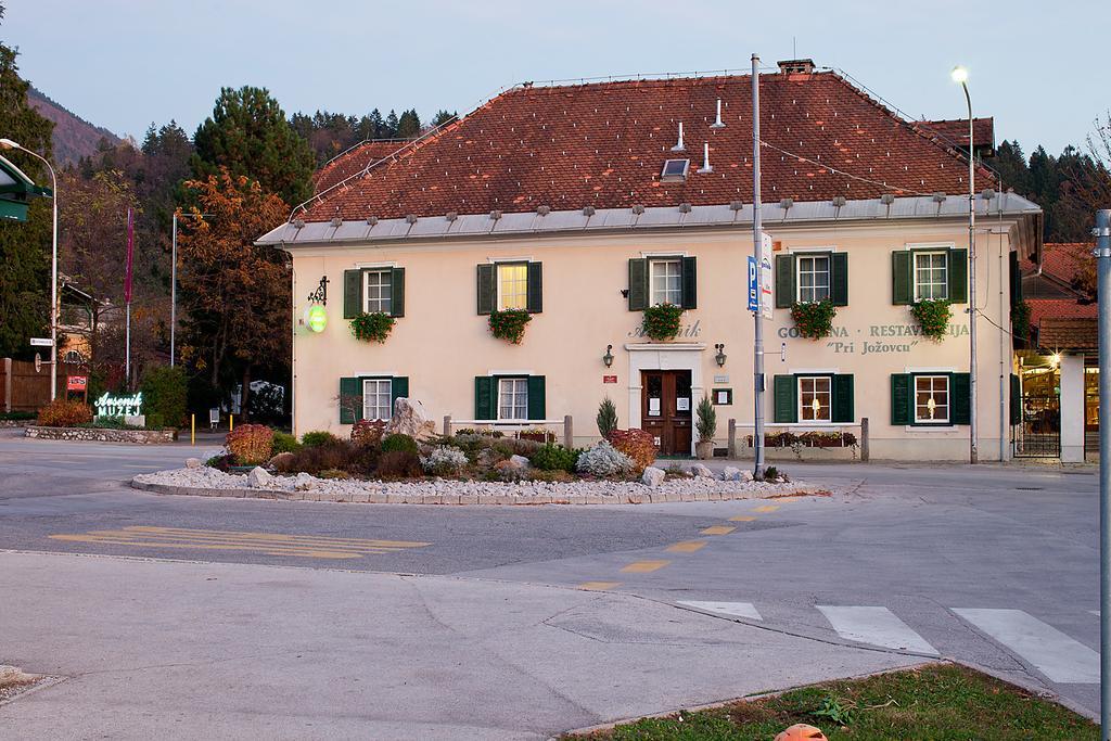 Guesthouse Avsenik Begunje na Gorenjskem Exterior photo